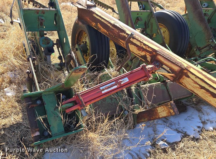 image for item ET1232 John Deere P7000 planter