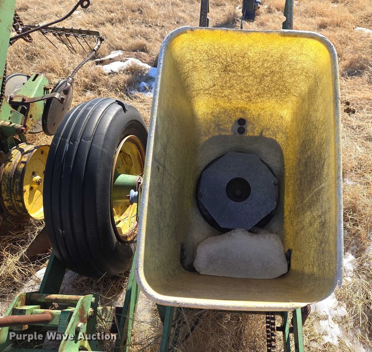 image for item ET1232 John Deere P7000 planter