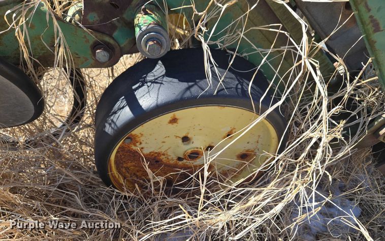 image for item ET1232 John Deere P7000 planter