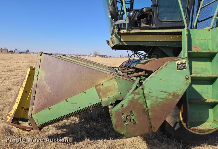 image for item ET1233 John Deere 484 cotton stripper