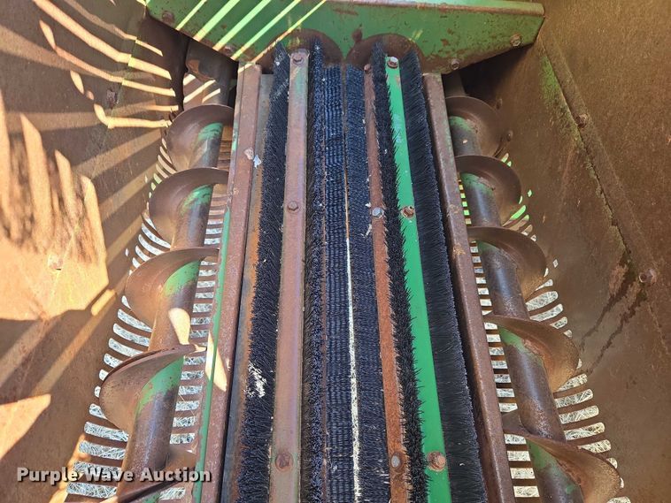 image for item ET1233 John Deere 484 cotton stripper