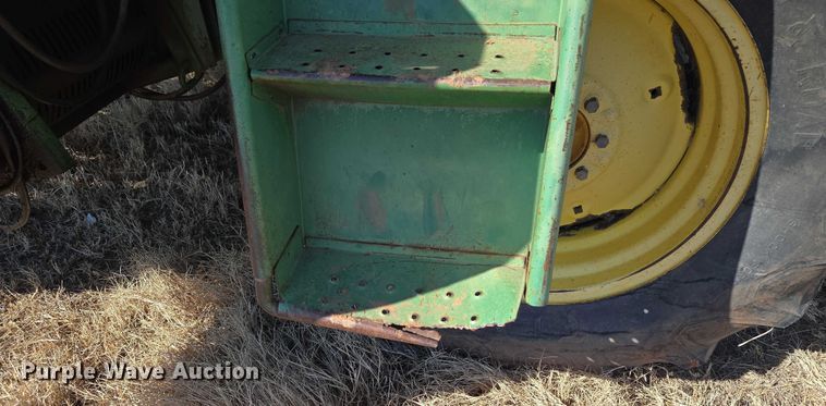image for item ET1233 John Deere 484 cotton stripper