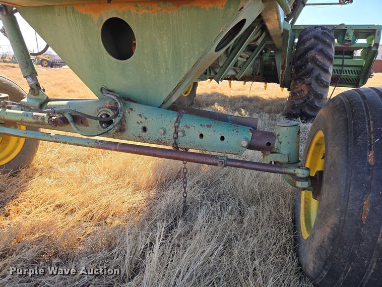 image for item ET1233 John Deere 484 cotton stripper