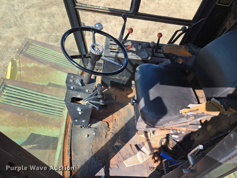 image for item ET1233 John Deere 484 cotton stripper