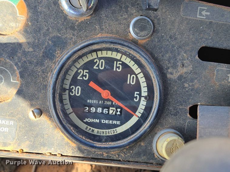 image for item ET1233 John Deere 484 cotton stripper