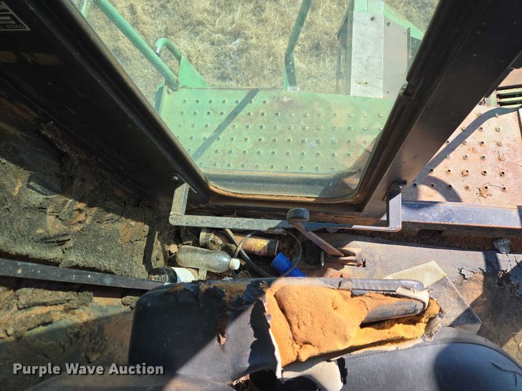 image for item ET1233 John Deere 484 cotton stripper