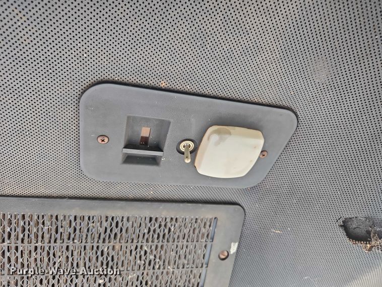 image for item ET1233 John Deere 484 cotton stripper