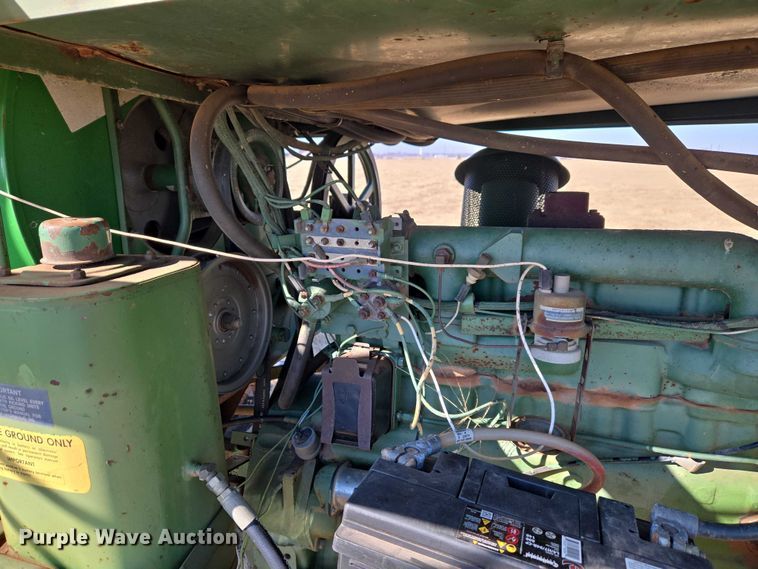 image for item ET1233 John Deere 484 cotton stripper