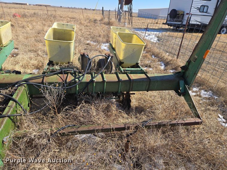 image for item ET1234 John Deere 7000 planter
