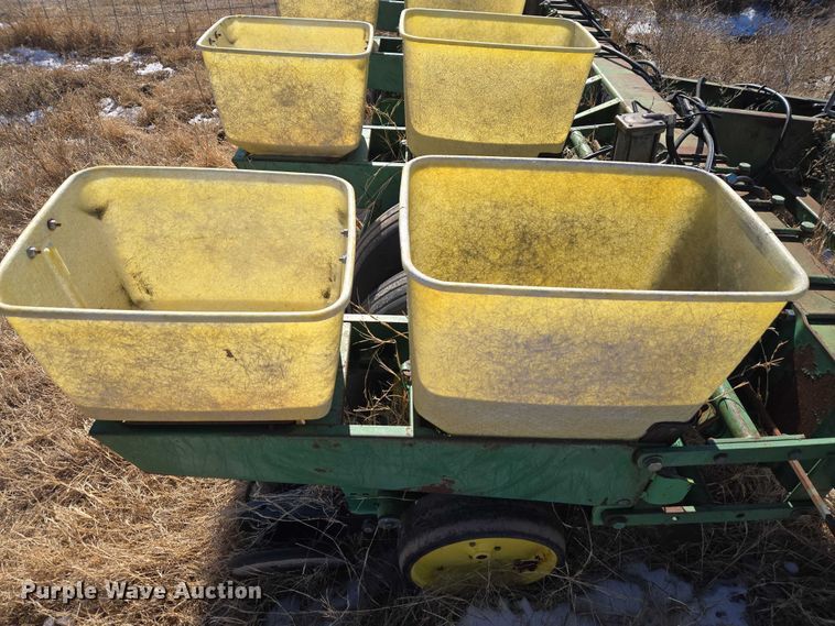 image for item ET1234 John Deere 7000 planter