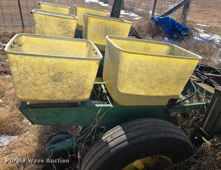 image for item ET1234 John Deere 7000 planter
