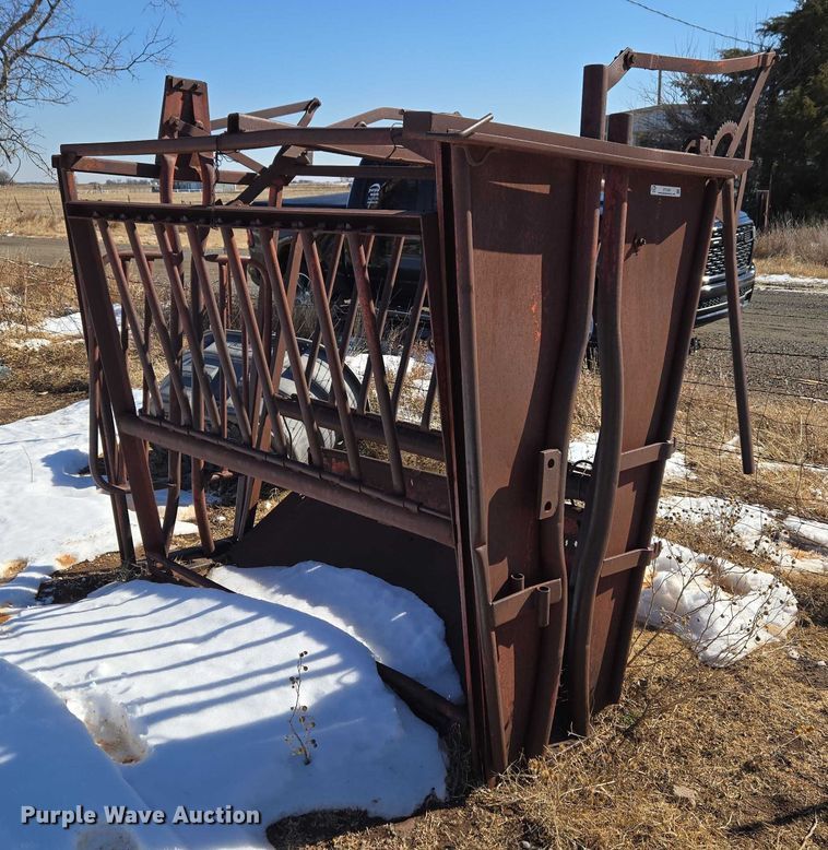 image for item ET1235 Squeeze chute