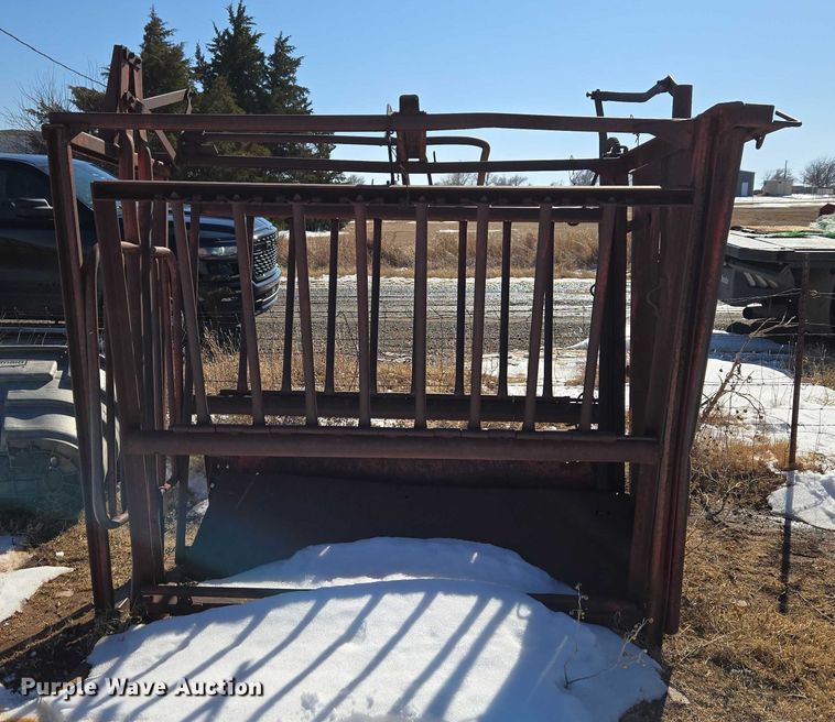 image for item ET1235 Squeeze chute