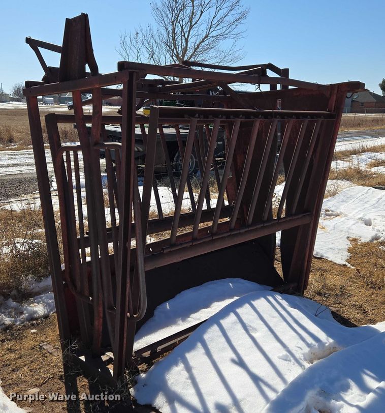 image for item ET1235 Squeeze chute