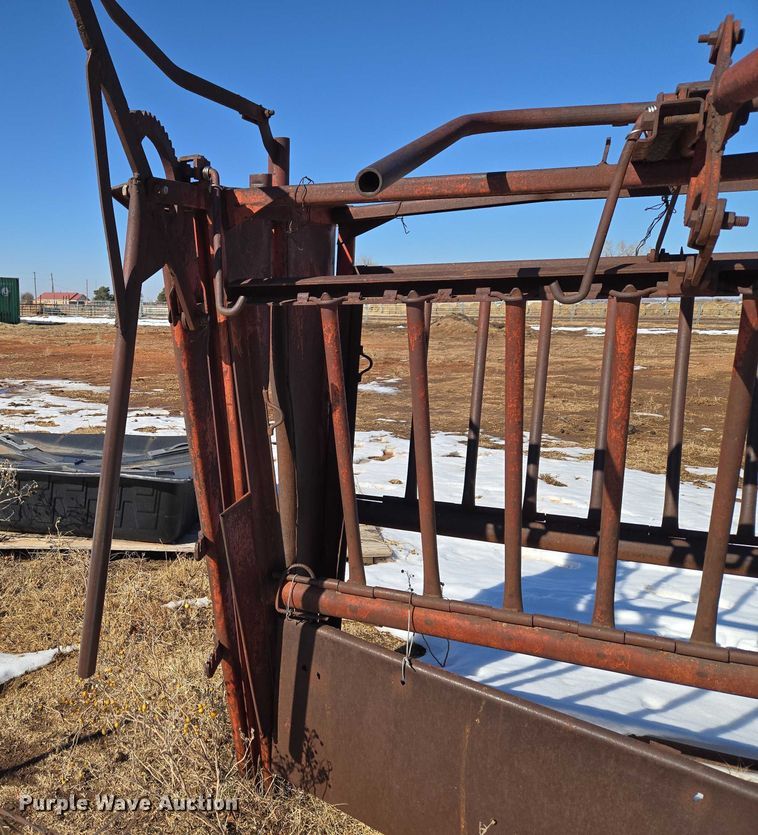 image for item ET1235 Squeeze chute