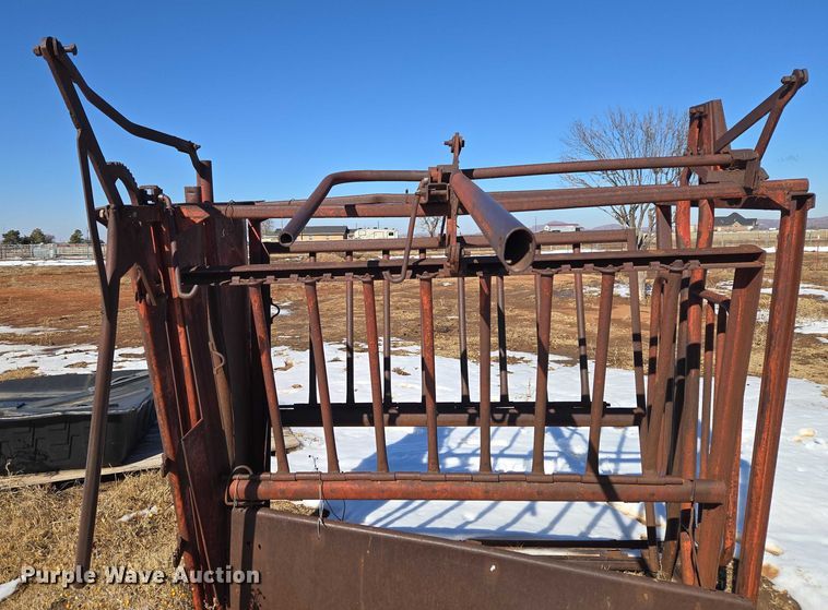 image for item ET1235 Squeeze chute