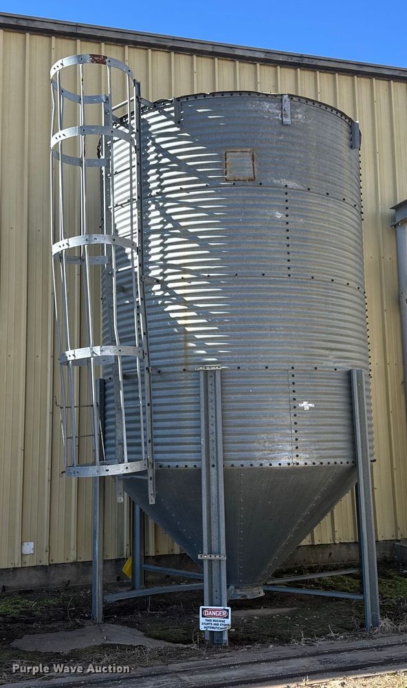 image for item ET4436 Grain bin