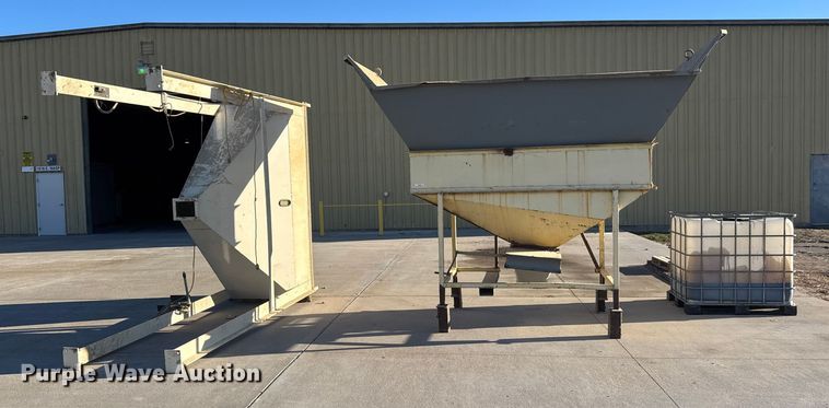 image for item ET4489 (2) grain hoppers