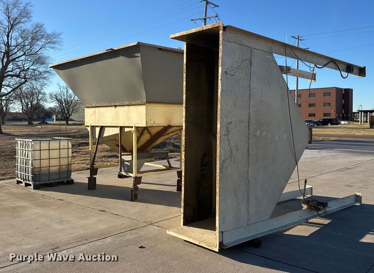 image for item ET4489 (2) grain hoppers