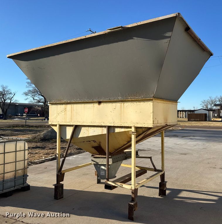 image for item ET4489 (2) grain hoppers