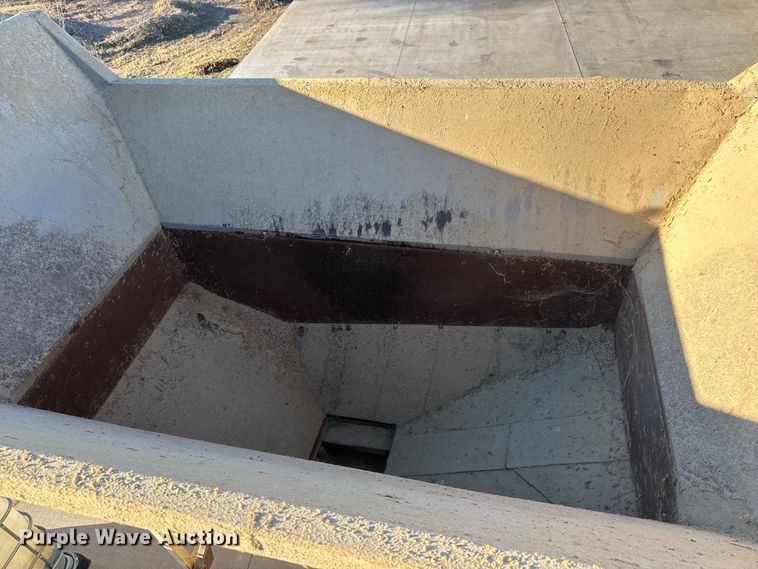 image for item ET4489 (2) grain hoppers