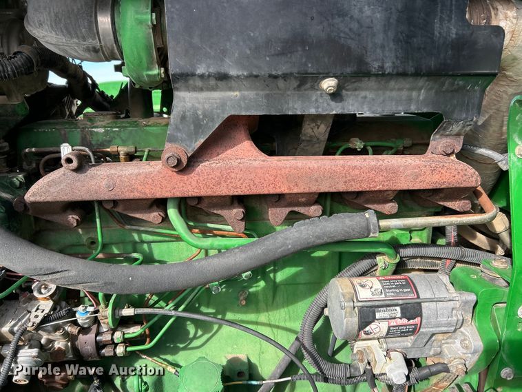image for item ET6926 1998 John Deere 4700 sprayer
