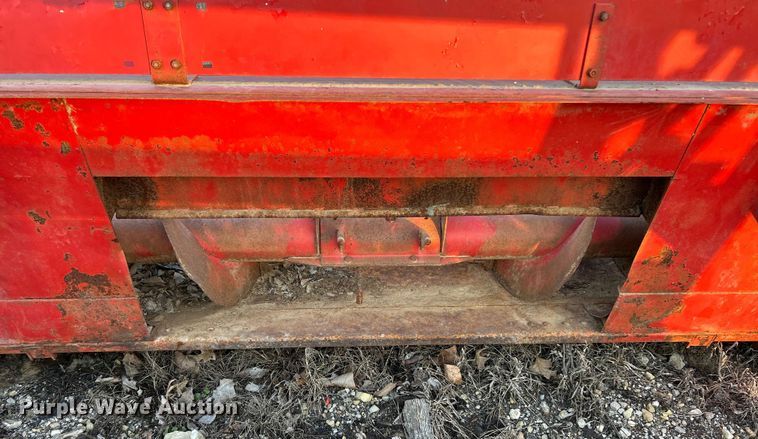 image for item ET6993 Massey Ferguson MF43 corn head