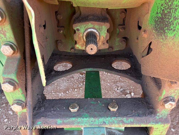 image for item EU4729 2016 John Deere 8245R MFWD tractor