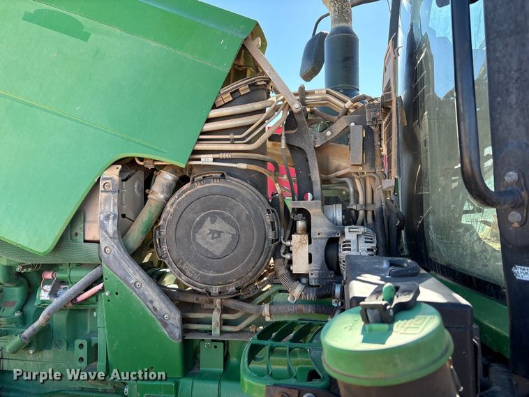 image for item EU4729 2016 John Deere 8245R MFWD tractor