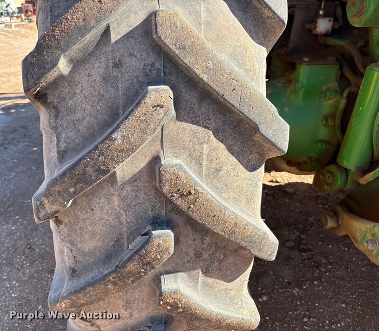 image for item EU4729 2016 John Deere 8245R MFWD tractor