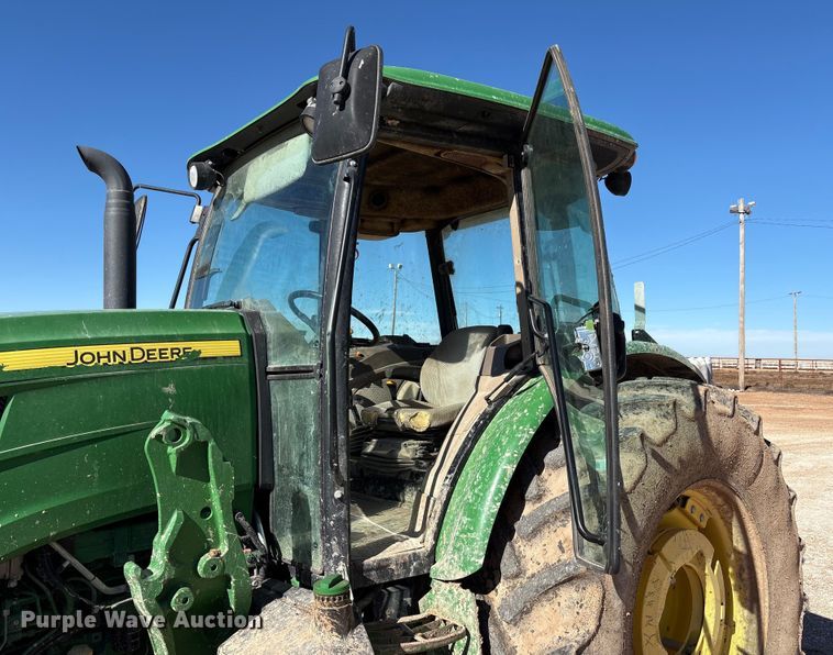 image for item EU4730 2019 John Deere 6120E MFWD tractor