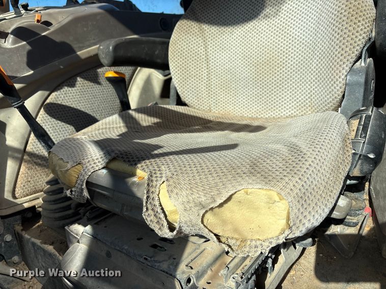 image for item EU4730 2019 John Deere 6120E MFWD tractor