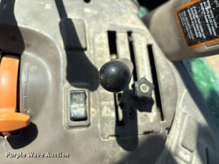 image for item EU4730 2019 John Deere 6120E MFWD tractor