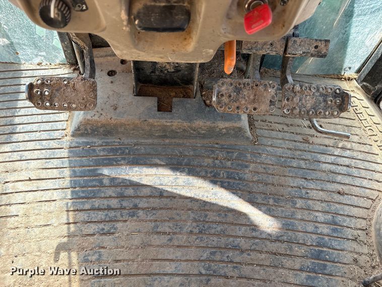 image for item EU4730 2019 John Deere 6120E MFWD tractor