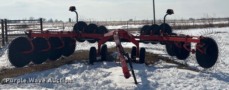 image for item EV2668 Kuhn SR314 hay rake