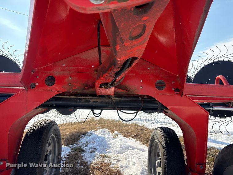 image for item EV2668 Kuhn SR314 hay rake