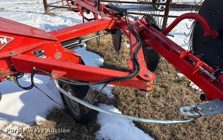 image for item EV2668 Kuhn SR314 hay rake