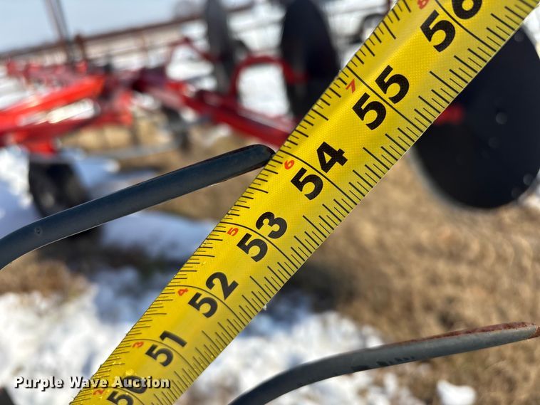 image for item EV2668 Kuhn SR314 hay rake