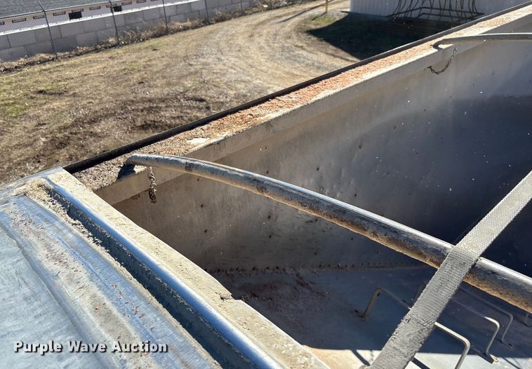 image for item FG0007 2008 Timpte grain trailer