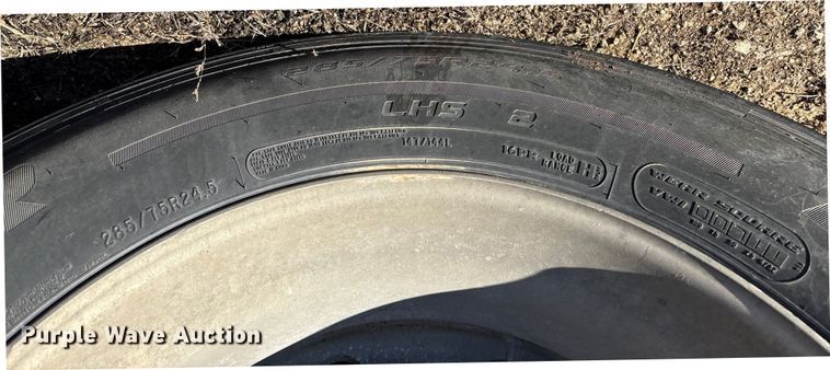 image for item FG0007 2008 Timpte grain trailer