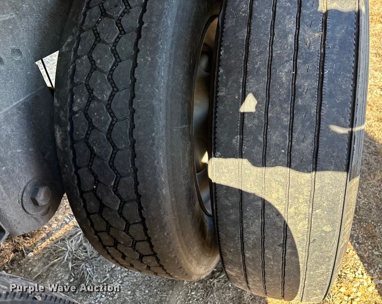 image for item FG0007 2008 Timpte grain trailer