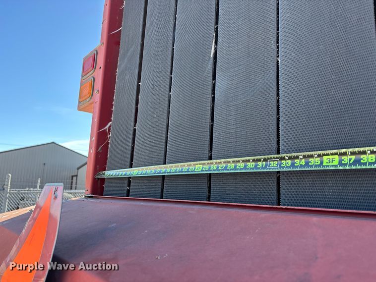 image for item FG0009 2006 New Holland BR750A round baler