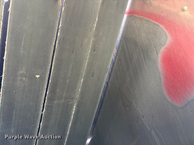 image for item FG0009 2006 New Holland BR750A round baler