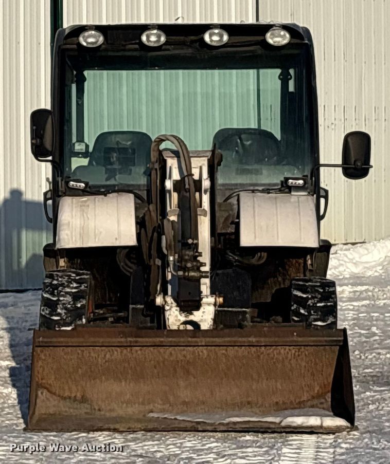image for item FK1130 2003 Bobcat Toolcat 5600 utility vehicle