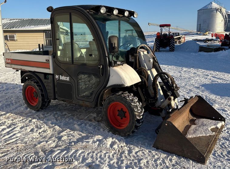 image for item FK1130 2003 Bobcat Toolcat 5600 utility vehicle