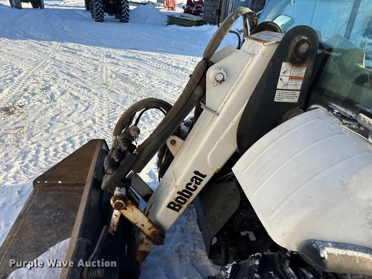image for item FK1130 2003 Bobcat Toolcat 5600 utility vehicle