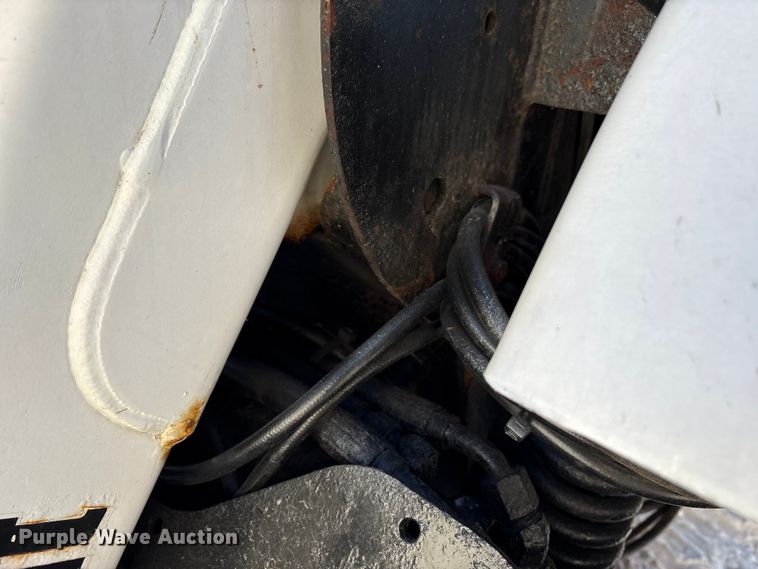 image for item FK1130 2003 Bobcat Toolcat 5600 utility vehicle