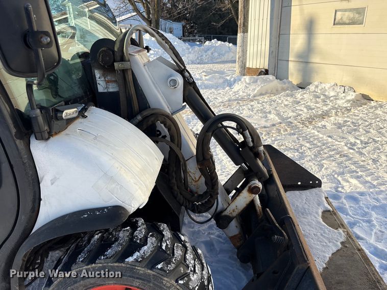 image for item FK1130 2003 Bobcat Toolcat 5600 utility vehicle