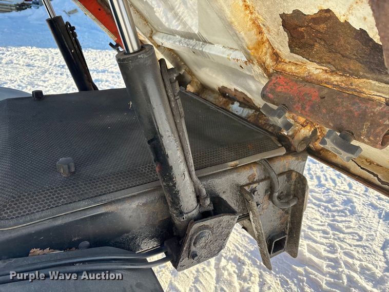 image for item FK1130 2003 Bobcat Toolcat 5600 utility vehicle