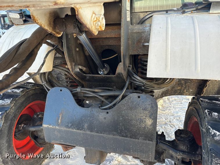 image for item FK1130 2003 Bobcat Toolcat 5600 utility vehicle